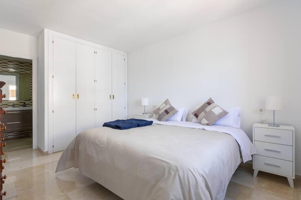 Seaview Estepona Marine Port With Pools Екстериор снимка
